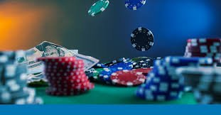 Esports ပြိုင်ပွဲ ကြည့်ရှုနေသော ကစားသမားများ Shwe Lucks Sportsbook In-Play လောင်းကစား